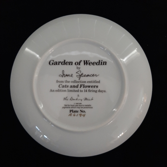 Collectable Plate "Garden of Weedin" Irene Spencer - Picture 2 of 2